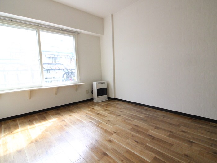 物件内観写真10　(居室)