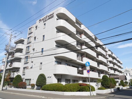 ﾗｲｵﾝｽﾞﾏﾝｼｮﾝ伏見小学校前（605）外観写真
