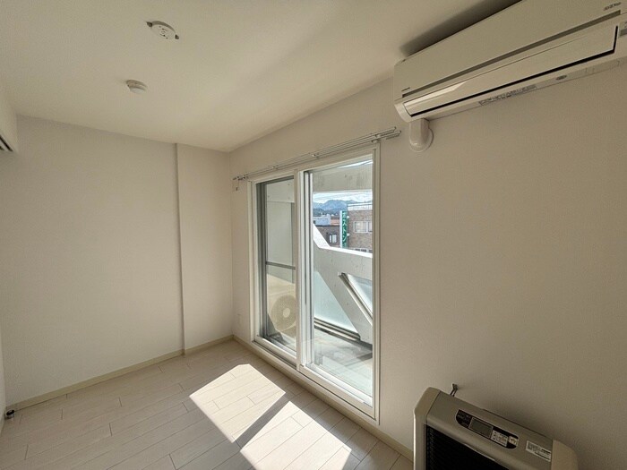 物件内観写真10　(居室)