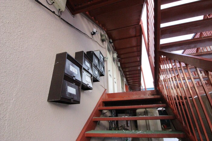 物件外観写真6　(エントランス部分)