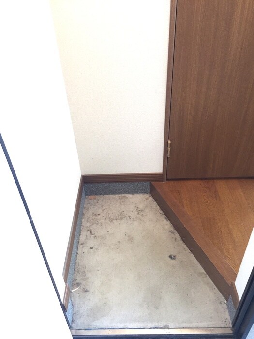 物件内観写真15　(玄関)