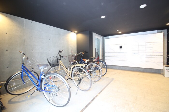 物件外観写真5　(駐輪場)