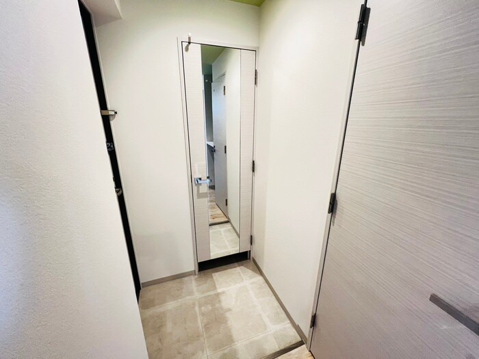 物件内観写真16　(玄関)