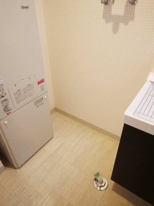 物件内観写真18　(洗濯機置場)