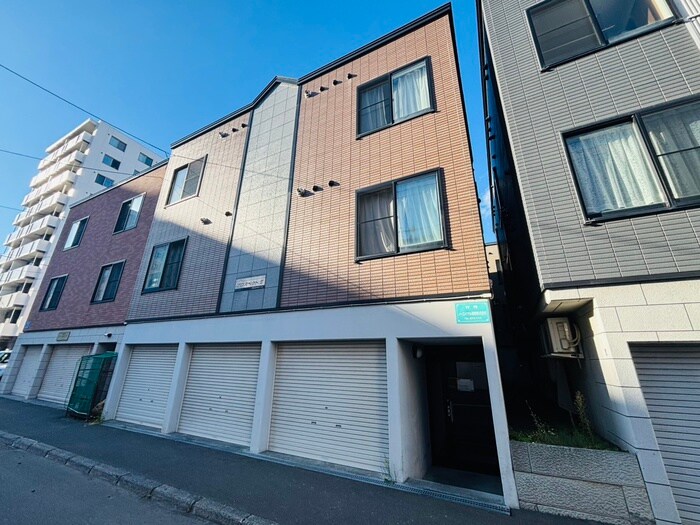 物件外観写真1　(外観写真)