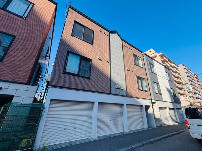 物件外観写真2　(外観写真)