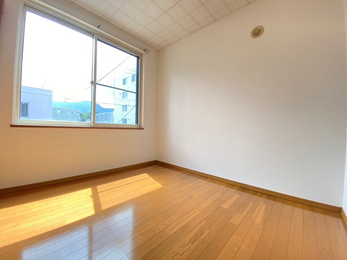 物件内観写真13　(居室)