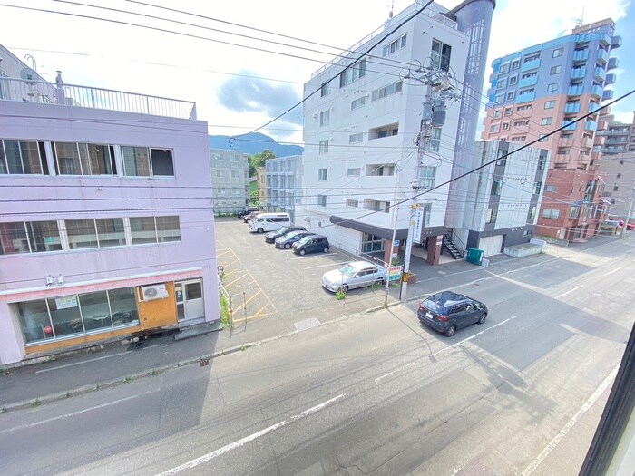 物件内観写真16　(室内からの展望)