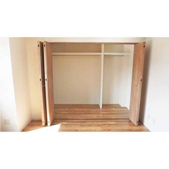 物件内観写真11　(居室)