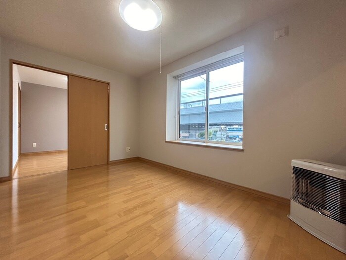 物件内観写真9　(居室)