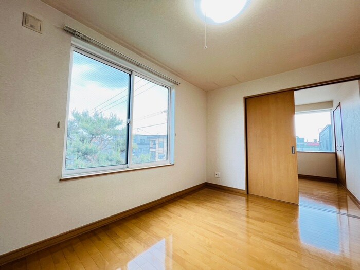 物件内観写真10　(居室)