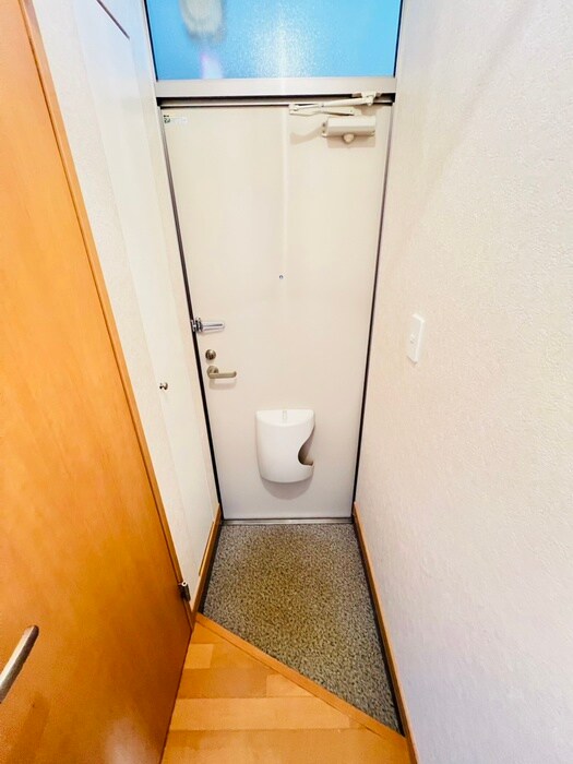 物件内観写真16　(玄関)