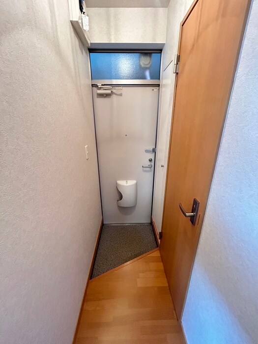 物件内観写真18　(玄関)