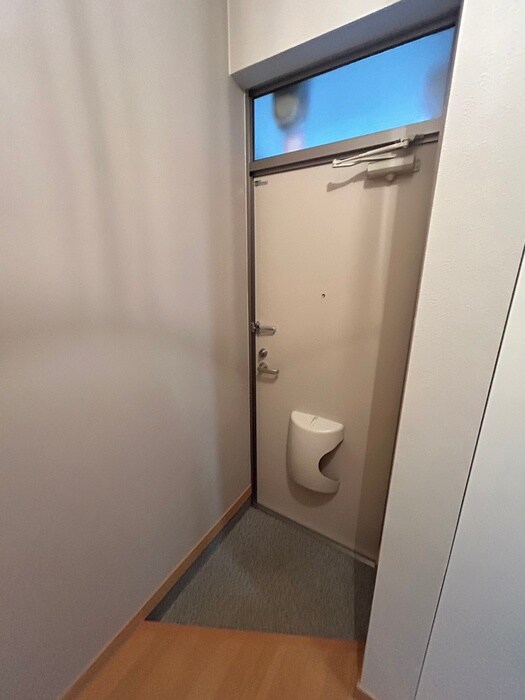 物件内観写真19　(玄関)