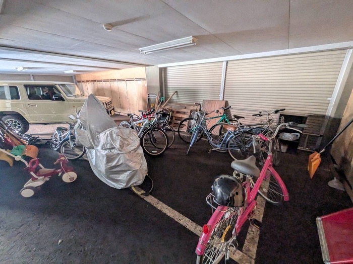 物件外観写真5　(駐輪場)