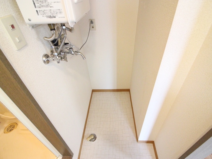 物件内観写真17　(洗濯機置場)