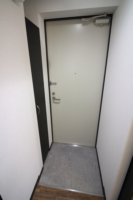 物件内観写真16　(玄関)