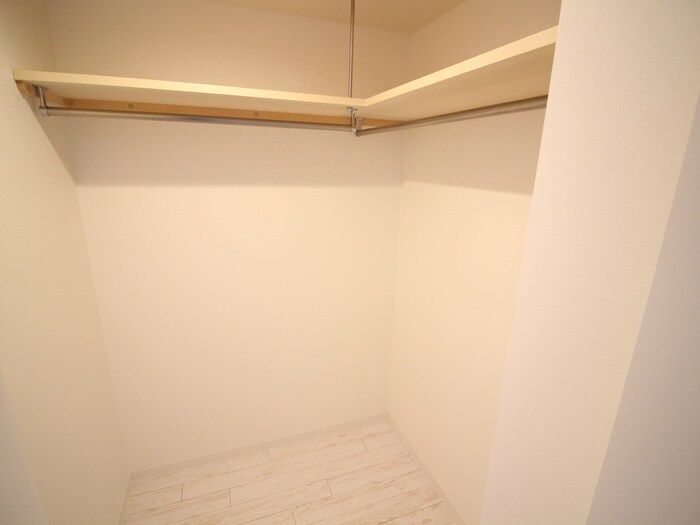 物件内観写真18　(収納)