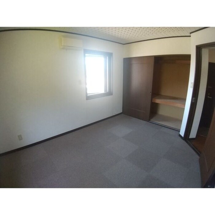 物件内観写真10　(居室)