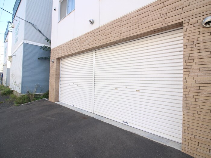 物件外観写真4　(駐車場)