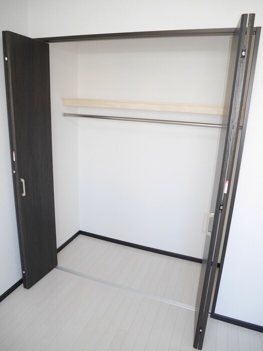 物件内観写真13　(収納)