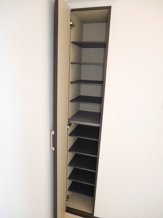 物件内観写真15　(靴箱)