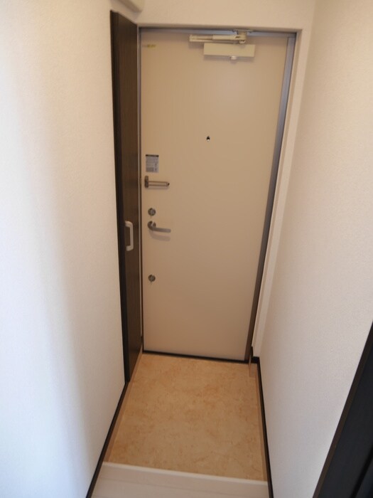 物件内観写真17　(玄関)