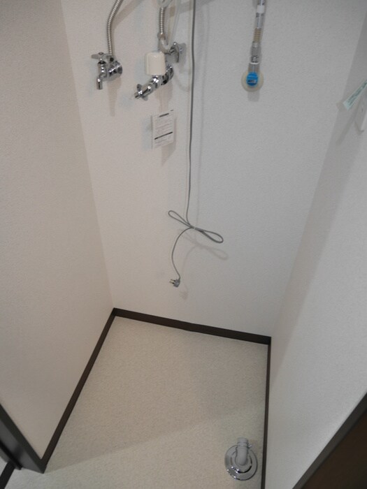 物件内観写真20　(洗濯機置場)