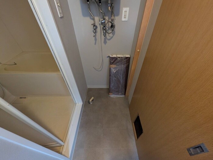 物件内観写真19　(洗濯機置場)