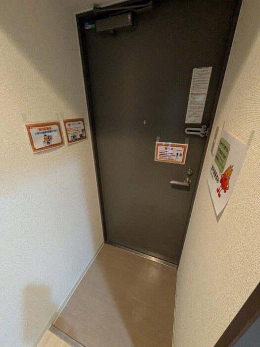物件内観写真14　(玄関)
