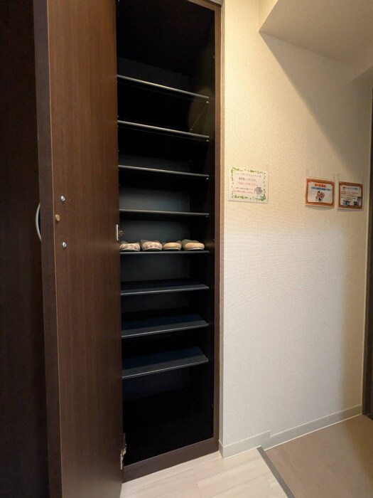 物件内観写真15　(靴箱)