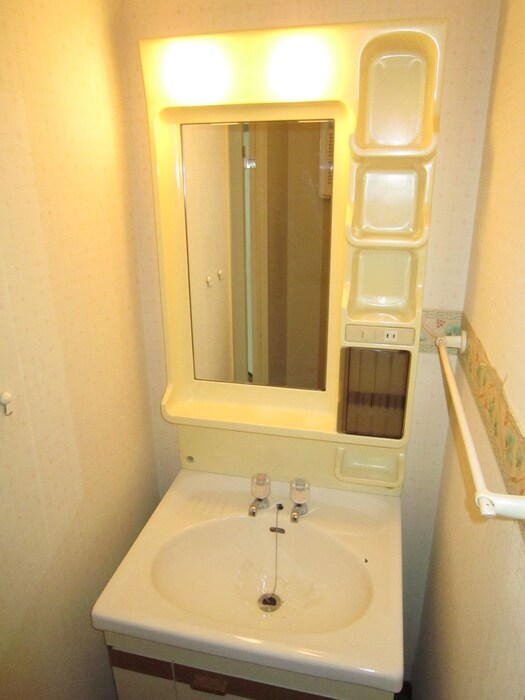 物件内観写真10　(洗面)