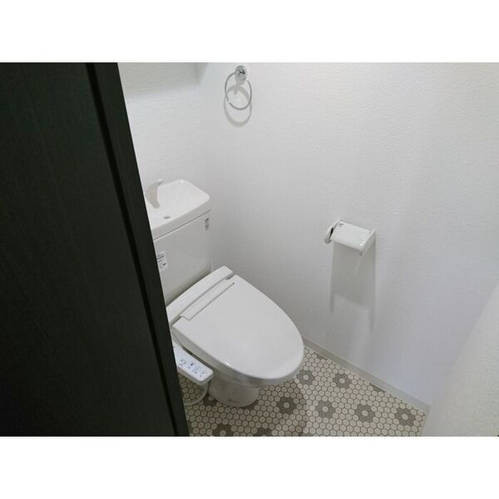 物件内観写真15　(トイレ)