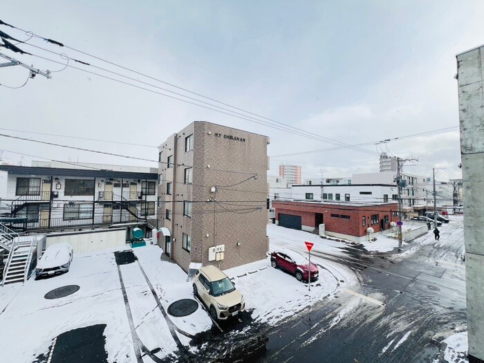 物件内観写真17　(室内からの展望)