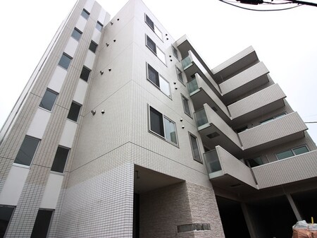 Ｃｈａｔｅａｕ　Ｂｌａｎｃ６５外観写真
