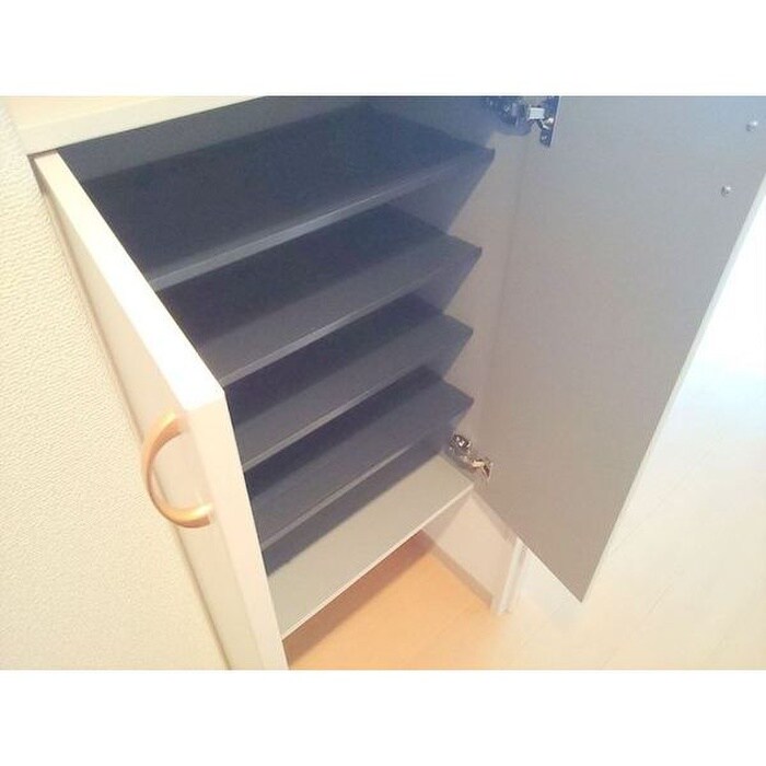 物件内観写真12　(靴箱)