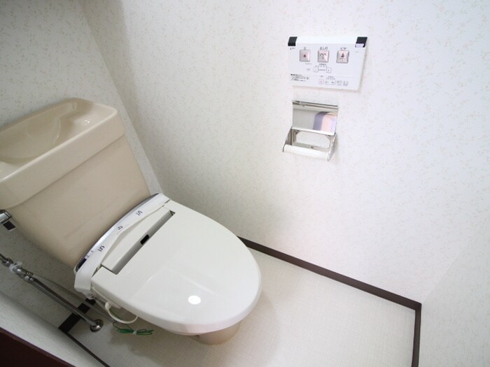 物件内観写真17　(トイレ)