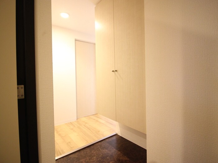 物件内観写真21　(玄関)