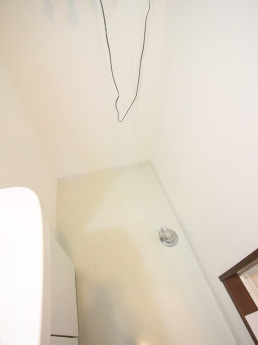 物件内観写真18　(洗濯機置場)