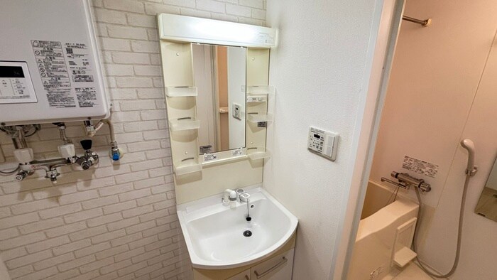 物件内観写真16　(洗面)