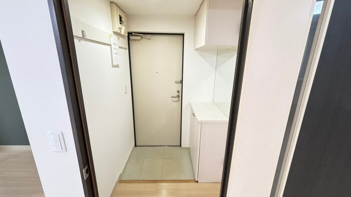物件内観写真18　(玄関)