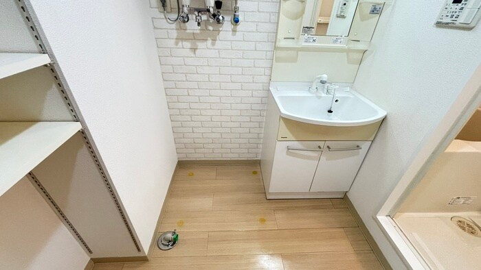 物件内観写真20　(洗濯機置場)