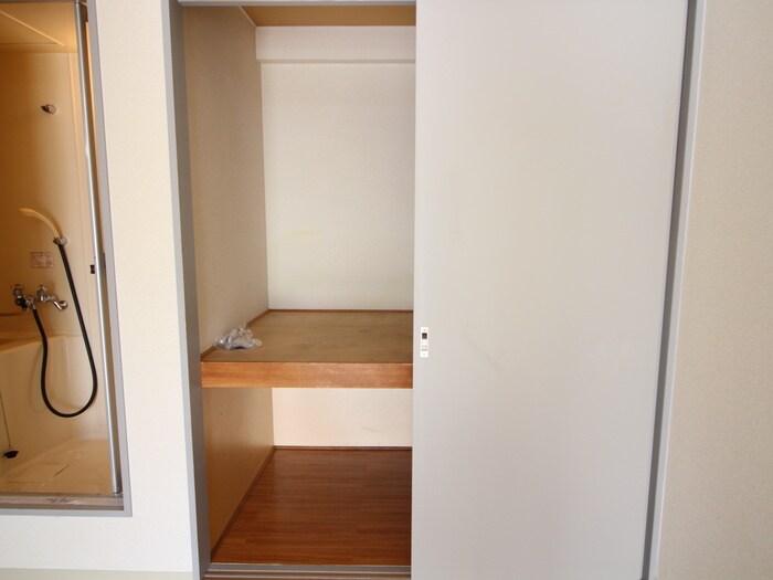 物件内観写真11　(収納)