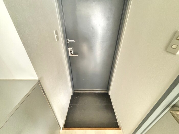 物件内観写真19　(玄関)