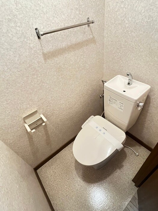 物件内観写真11　(トイレ)