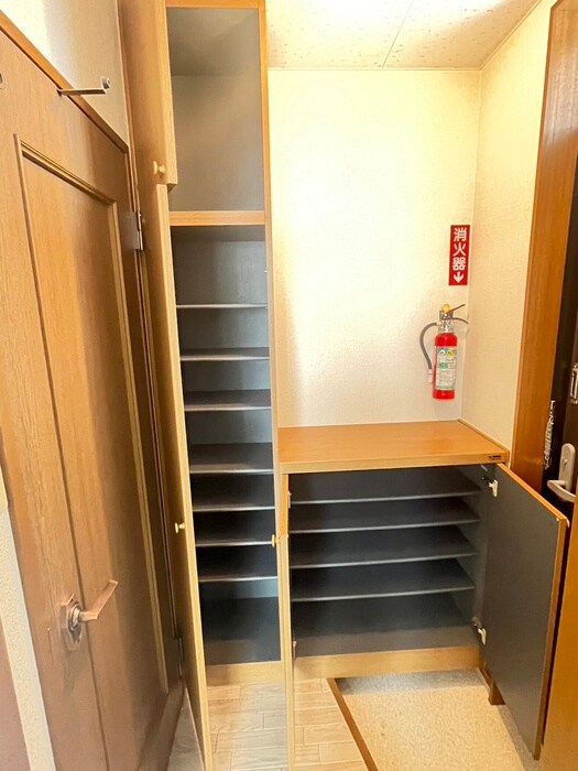 物件内観写真13　(靴箱)