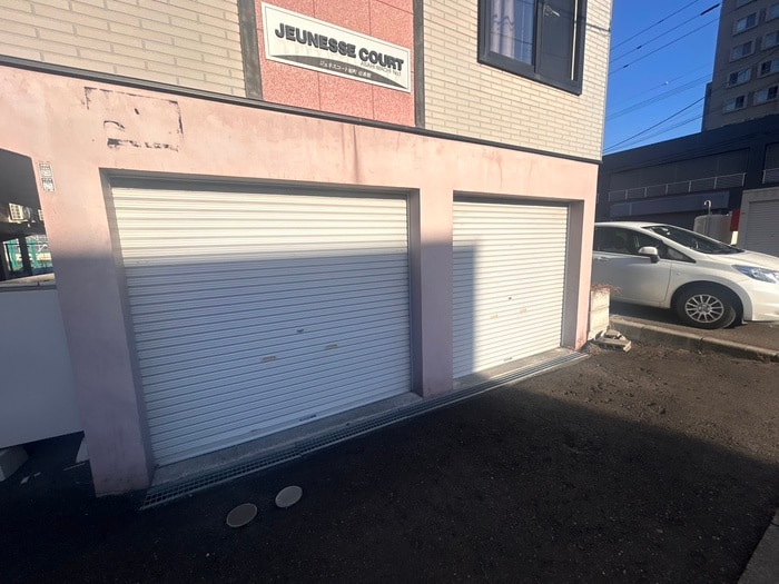 物件外観写真3　(駐車場)