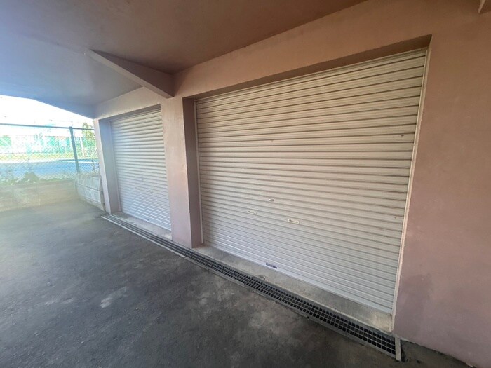 物件外観写真4　(駐車場)