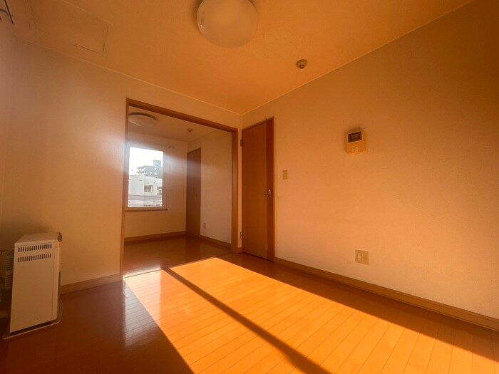 物件内観写真10　(居室)