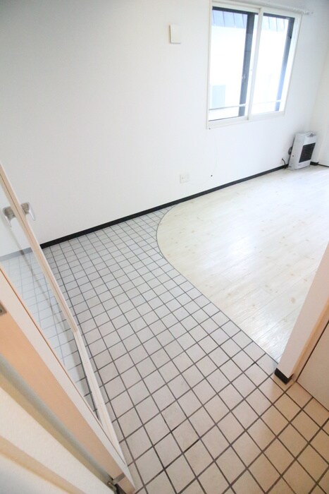 物件内観写真10　(居室)